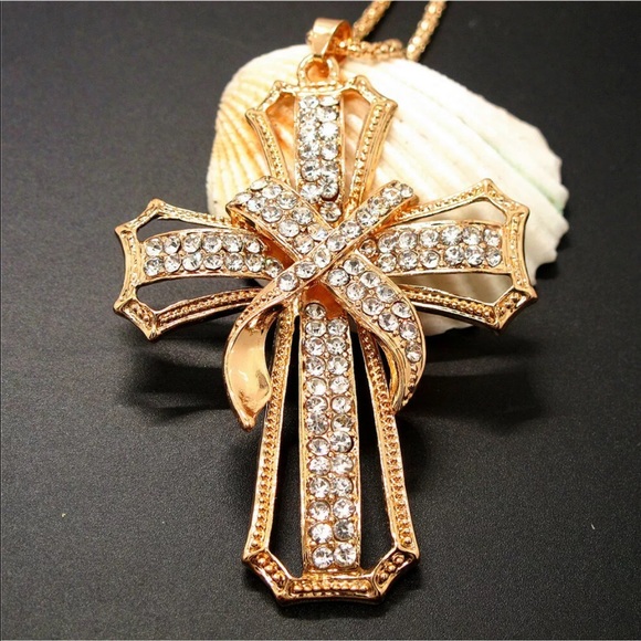 New Crystal Cross BetseyJohnson Sweater Necklace - Picture 9 of 14